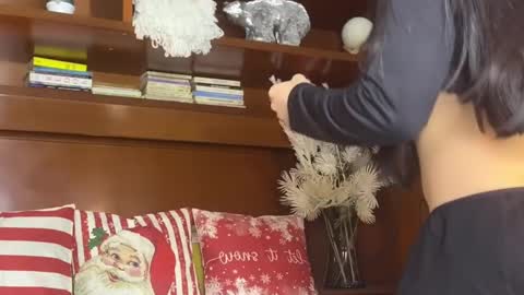 Sofa bonita  online show from December 13, 5:27 am