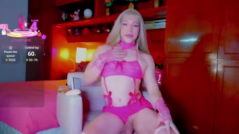 Sofa bonita  online show from March 6, 12:26 am