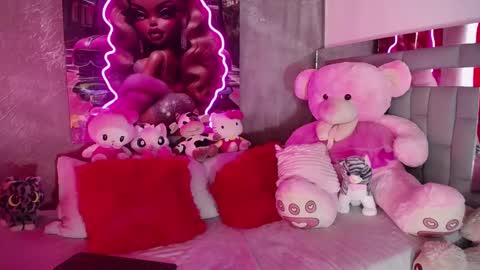 Snapshot of solange_koi chatting on September 13, 5:52 pm instagram evalunavelez1. online show from September 13, 5:52 pm