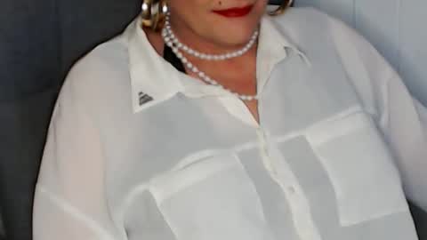 Snapshot of sonjairene chatting on January 7, 9:35 pm sonjairene online show from January 7, 9:35 pm