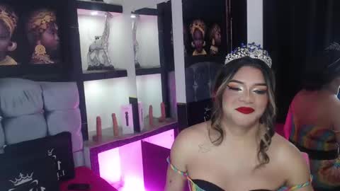 sophia_hott01 online show from October 18, 11:58 am