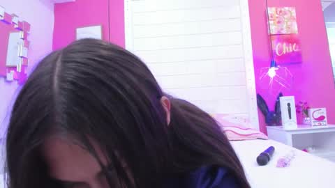 Snapshot of sophia_models chatting on December 13, 11:45 am Sophia online show from December 13, 11:45 am