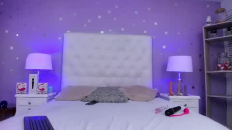 Snapshot of sophia_models chatting on March 4, 7:32 pm Sophia online show from March 4, 7:32 pm