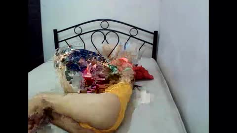 sophialaurel online show from October 25, 12:22 pm