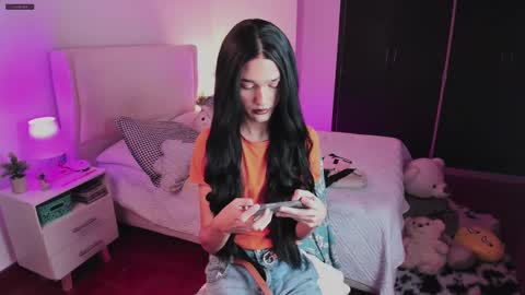 Snapshot of sophiecornett chatting on September 10, 1:59 am online show from September 10, 1:59 am