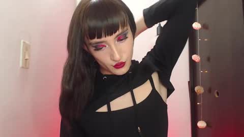 Snapshot of sophiee_s chatting on February 2, 10:06 pm Sophie online show from February 2, 10:06 pm