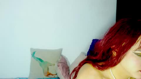 Snapshot of sophiehillsxo chatting on February 21, 12:49 am sophiehillsxo online show from February 21, 12:49 am