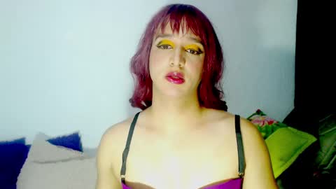 Snapshot of sophiehillsxo chatting on March 6, 4:59 am sophiehillsxo online show from March 6, 4:59 am