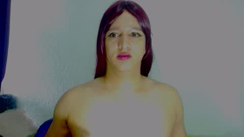 Snapshot of sophiehillsxo chatting on October 5, 2:50 pm sophiehillsxo online show from October 5, 2:50 pm