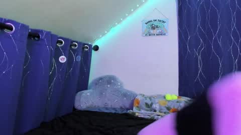 Atticus Pendragon online show from November 26, 11:07 pm