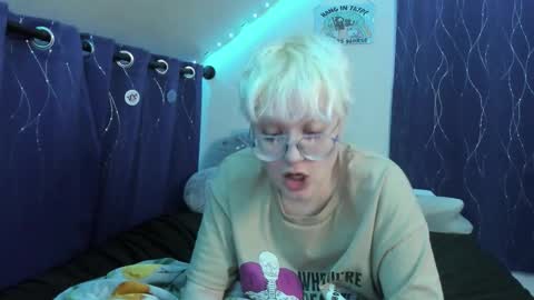 Atticus Pendragon online show from December 1, 9:17 pm