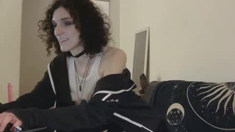 Evan online show from February 4, 11:31 pm