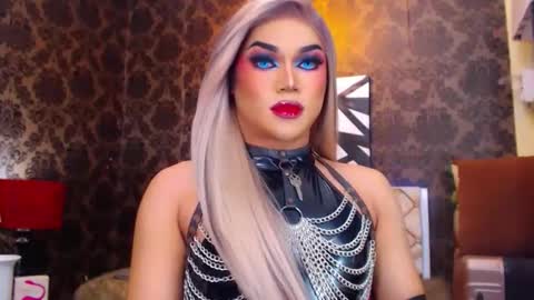 CALL ME STELLA online show from February 12, 9:42 am