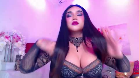 CALL ME STELLA online show from January 17, 8:22 am