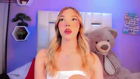 Snapshot of steyseequeen chatting on September 13, 9:26 am Steisee Reyes online show from September 13, 9:26 am