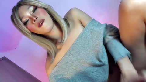 LoveSugar online show from March 5, 1:16 pm