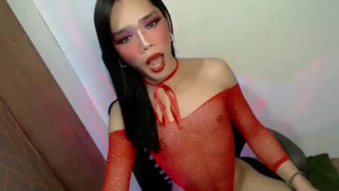 Snapshot of sultry_sirenxx chatting on February 5, 4:37 am sultry_sirenxx online show from February 5, 4:37 am