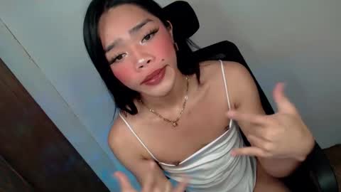 Snapshot of sultry_sirenxx chatting on February 25, 1:41 am sultry_sirenxx online show from February 25, 1:41 am