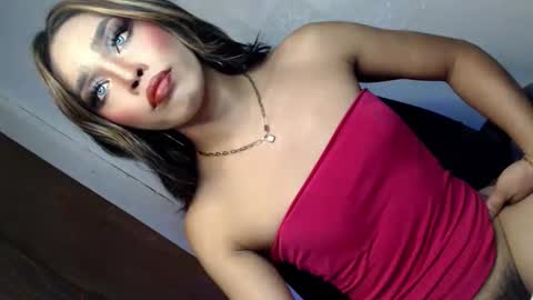 Snapshot of sultry_sirenxx chatting on September 17, 3:28 pm sultry_sirenxx online show from September 17, 3:28 pm