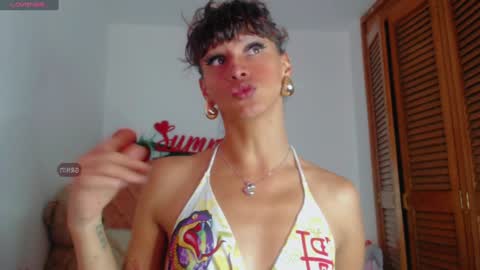 Snapshot of summer__xo chatting on December 17, 1:50 am Summer online show from December 17, 1:50 am