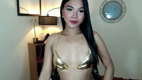 Snapshot of supertrushka chatting on September 18, 9:47 am clainyy online show from September 18, 9:47 am
