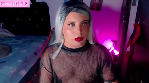 Snapshot of susej_exotic69 chatting on February 28, 1:37 am ale online show from February 28, 1:37 am