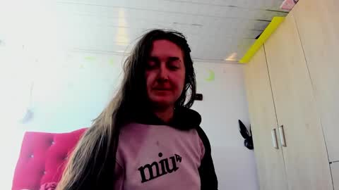 Snapshot of sweet__suck69bitch chatting on January 20, 3:50 pm sweet__suck69bitch online show from January 20, 3:50 pm