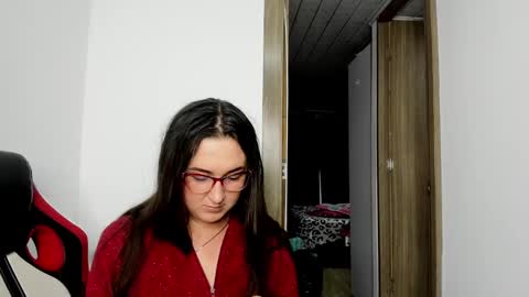 Snapshot of sweet__suck69bitch chatting on February 6, 1:49 am sweet__suck69bitch online show from February 6, 1:49 am