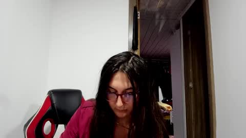 Snapshot of sweet__suck69bitch chatting on March 5, 3:57 am sweet__suck69bitch online show from March 5, 3:57 am