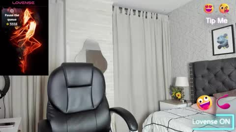 Snapshot of sweet__vanessa1 chatting on October 9, 3:30 am Vanessa online show from October 9, 3:30 am
