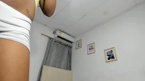 Snapshot of sweet_angelicaxxx chatting on September 18, 9:58 am sweet_angelicaxxx online show from September 18, 9:58 am