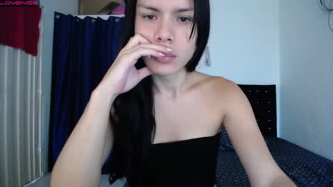 Snapshot of sweet_lady_16 chatting on September 18, 11:48 am Lady online show from September 18, 11:48 am