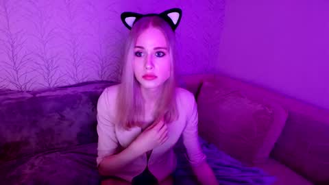 Snapshot of sweet_mol1y chatting on September 29, 12:27 pm sweet_mol1y online show from September 29, 12:27 pm