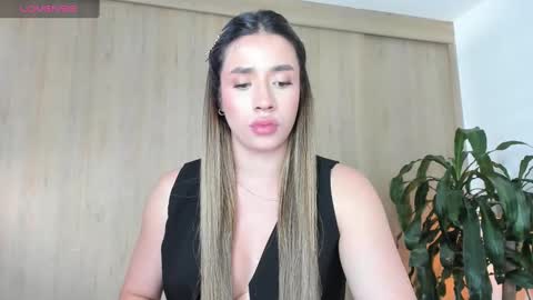 Snapshot of sweetann08 chatting on January 30, 8:42 pm Camila online show from January 30, 8:42 pm