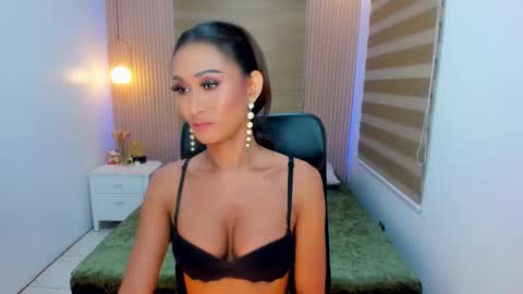 Snapshot of sweetasianlovemarie chatting on September 8, 11:58 pm BEA sweetgirl online show from September 8, 11:58 pm