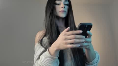 Snapshot of sweetest_bella chatting on March 11, 12:44 am Bella online show from March 11, 12:44 am