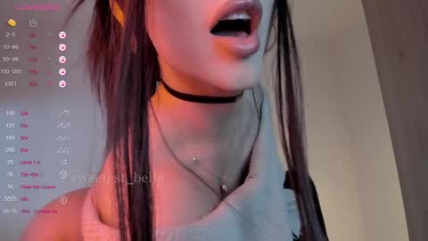 Snapshot of sweetest_bella chatting on October 3, 7:25 pm Bella online show from October 3, 7:25 pm