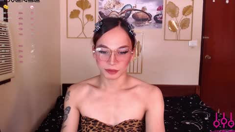 Snapshot of sweeteverdeen chatting on March 5, 2:10 am sweetkatniss online show from March 5, 2:10 am