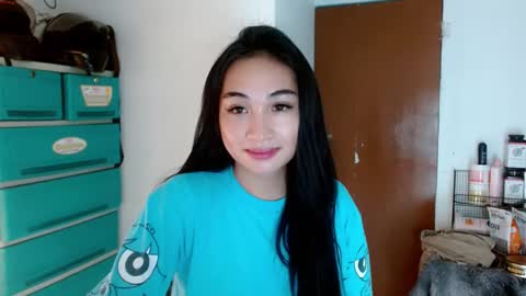 Snapshot of sweetlilly_18 chatting on December 25, 4:00 pm Lilly online show from December 25, 4:00 pm
