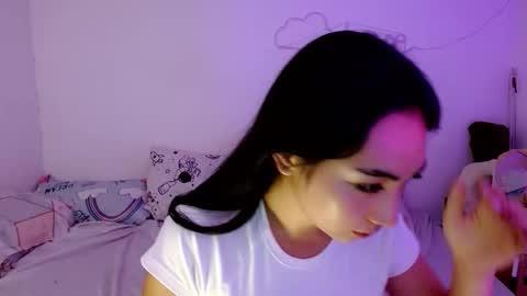 Snapshot of sweetlilly_18 chatting on September 14, 4:29 am Lilly online show from September 14, 4:29 am