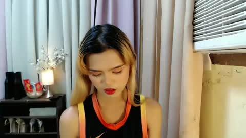 Snapshot of sweetytrannygirlxx chatting on December 26, 5:15 am Megan online show from December 26, 5:15 am