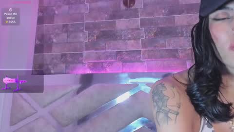 Tahhlia Rouge online show from October 18, 1:09 am