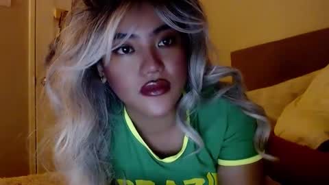 Lena online show from December 4, 3:48 pm