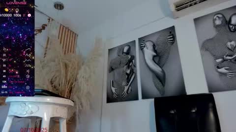 Snapshot of tamara_sex7 chatting on October 7, 9:05 pm T A M A R A online show from October 7, 9:05 pm