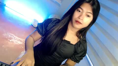 Snapshot of tasteofinnocent69 chatting on January 17, 7:53 pm online show from January 17, 7:53 pm