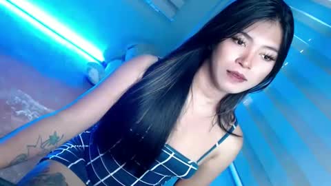 Snapshot of tasteofinnocent69 chatting on January 29, 5:51 am online show from January 29, 5:51 am