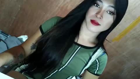 Snapshot of tasteofinnocent69 chatting on October 4, 3:02 pm online show from October 4, 3:02 pm