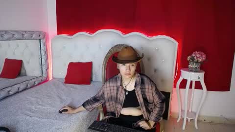 taveko_soler online show from March 4, 7:29 pm