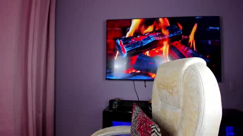   online show from February 3, 9:52 am