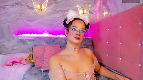 Taylor Sanz online show from October 23, 5:44 am